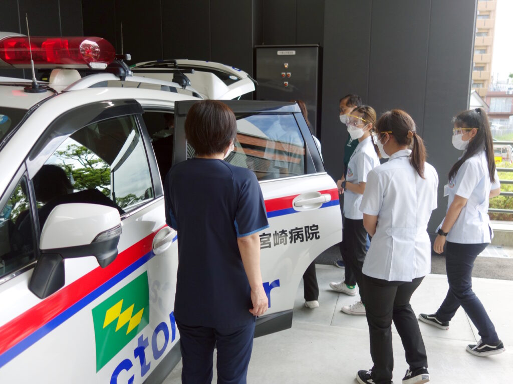 県立宮崎病院　ドクターカー見学写真